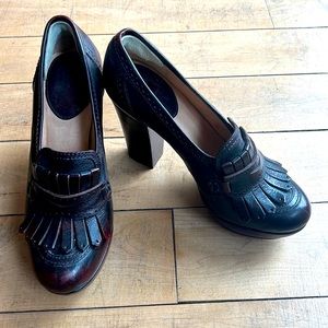 Frye heeled loafers (7W)